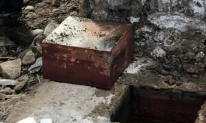 1887 time capsule apparently found under Robert E Lee statue pedestal