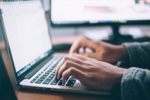 Blog commenting