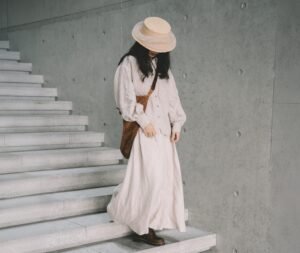 Timeless Elegance of the Beige Dress – Complete